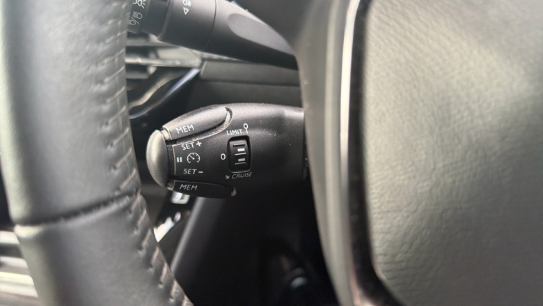 Peugeot 208 100kW Allure Premium 50kWh 5dr Auto Electric Hatchback